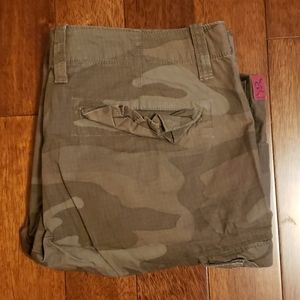 Men's Roundtree and Yorke Camo Cargos Size 36